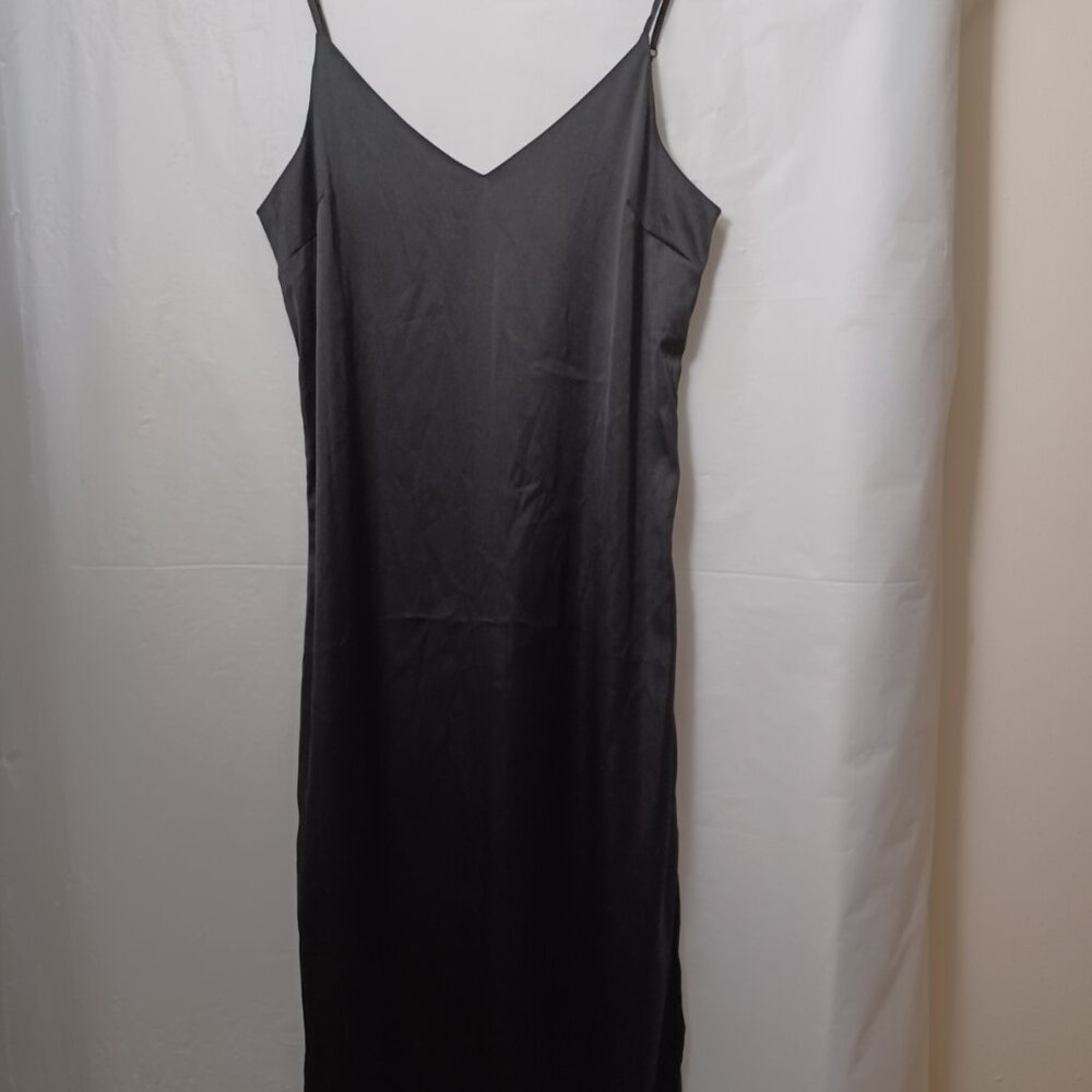 THE DROP WOMEN'S ANA SILKY V-NECK MIDI SLIP DRESS - Picture 12 of 12
